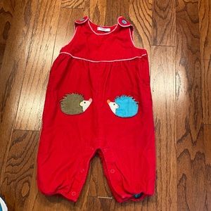 Baby boden 6-12 Euc hedgehog corduroy dungas